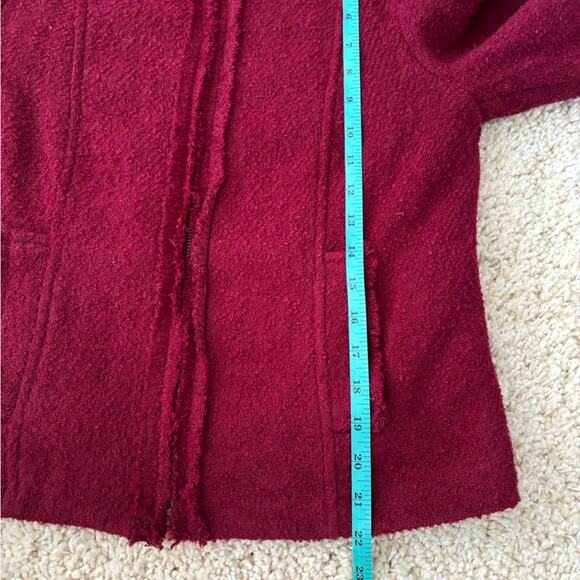 CAbi Merlot Fringe Trim Zip Up Wool Blend Boucle Jacket Size 8 - Picture 9 of 9